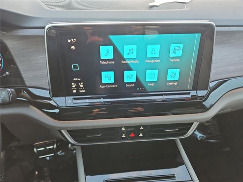 New 2026 Volkswagen Atlas SEL Premium R-Line image 16