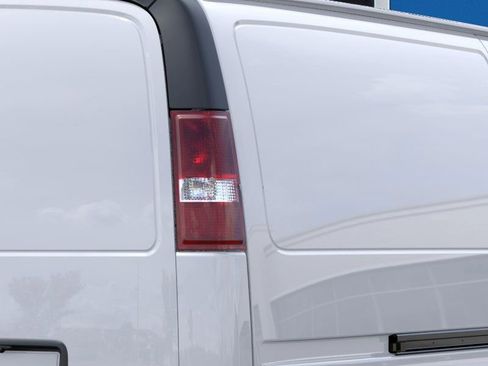 New 2025 Chevrolet Express 3500 Extended image 11