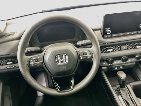 Used 2025 Honda Accord SE image 17