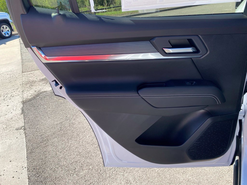 New 2027 GMC Terrain Elevation w/ Elevation Premium Package FWD image 13