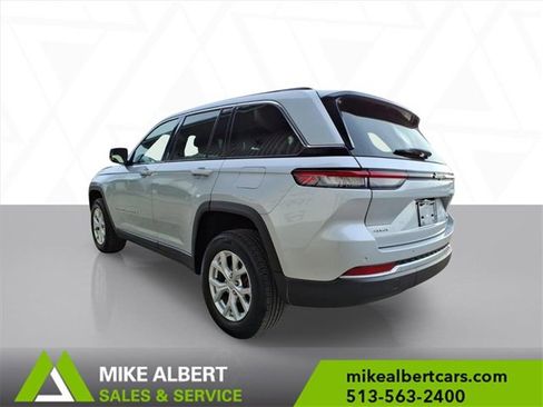 Used 2023 Jeep Grand Cherokee Limited image 5