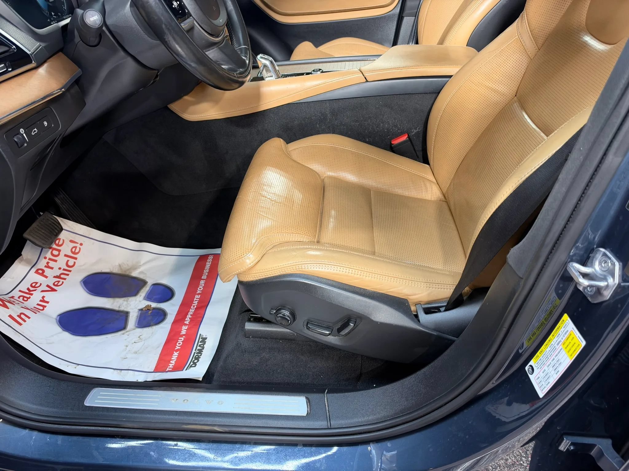Used 2018 Volvo XC90 T8 Inscription w/ Convenience Package AWD/4WD image 19