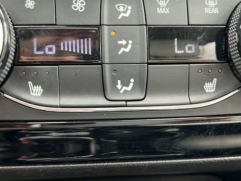 Used 2021 Buick Encore GX Select FWD image 21