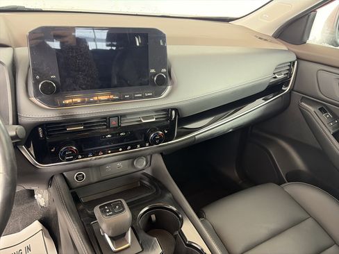 Certified 2023 Nissan Rogue SL w/ SL Premium Package image 4