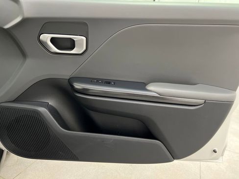 Used 2025 Kia K4 LXS image 21