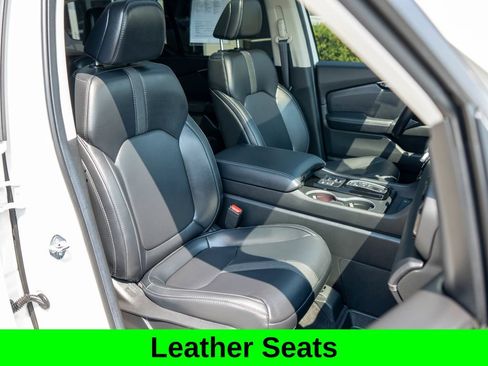 Used 2024 Honda Pilot Touring image 9