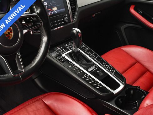 Used 2017 Porsche Macan GTS image 38