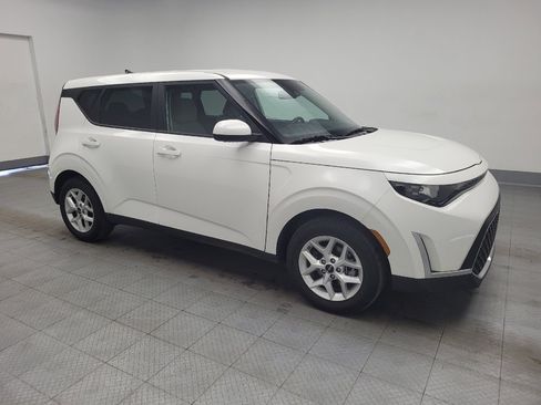 Used 2025 Kia Soul LX w/ LX Technology Package image 11