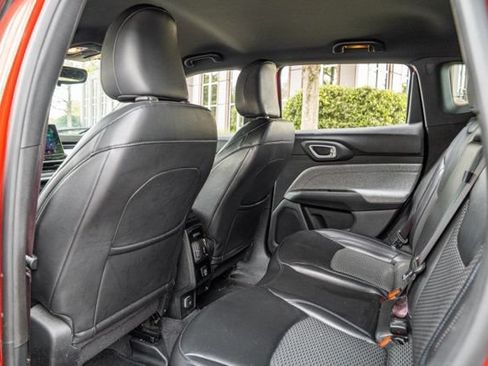 Used 2023 Jeep Compass Latitude AWD/4WD image 40