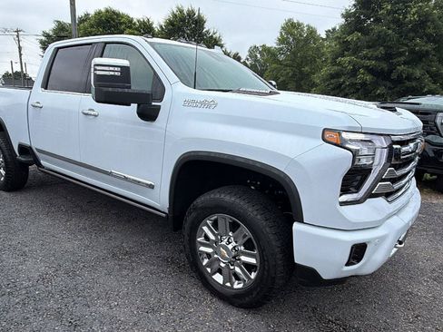 New 2026 Chevrolet Silverado 2500 High Country w/ High Country Premium Package AWD/4WD image 7