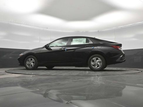 New 2026 Hyundai Elantra SE FWD image 35