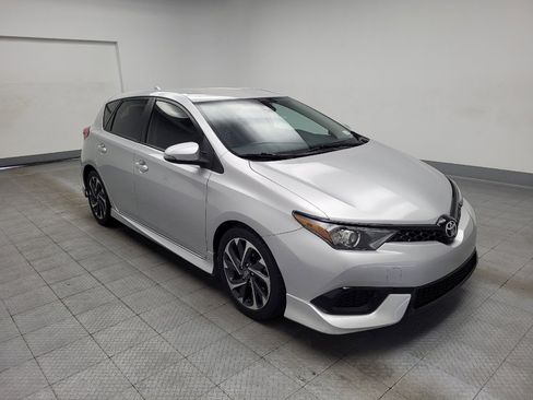 Used 2018 Toyota Corolla iM FWD image 13