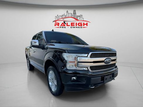 Used 2018 Ford F150 Platinum w/ Trailer Tow Package image 8