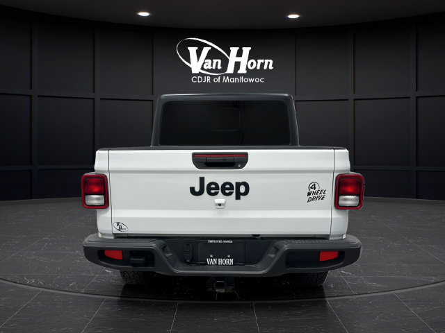 Used 2023 Jeep Gladiator Sport AWD/4WD image 6