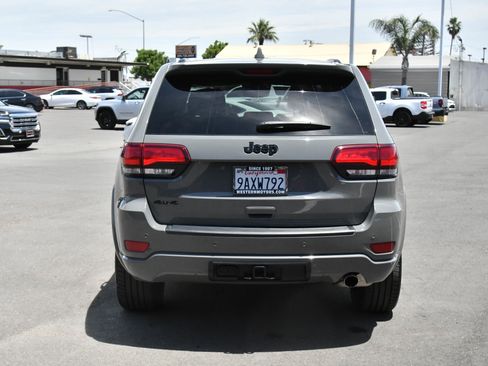 Used 2022 Jeep Grand Cherokee Laredo X AWD/4WD image 7