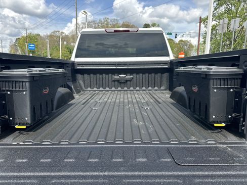 Used 2024 Chevrolet Silverado 2500 LTZ w/ LTZ Convenience Package AWD/4WD image 21
