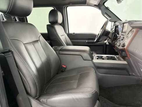 Used 2014 Ford F350 Lariat w/ Lariat Chrome Package AWD/4WD image 31