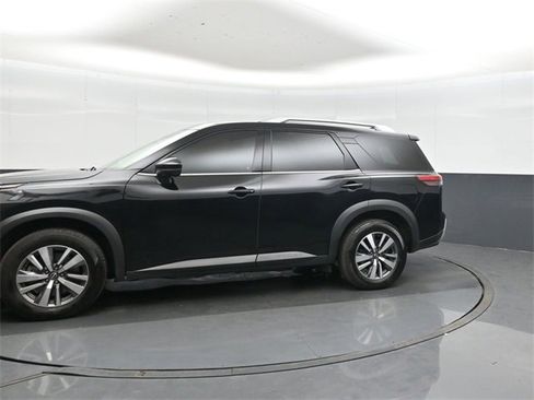 Used 2023 Nissan Pathfinder SL image 7