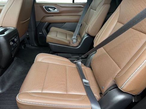 Used 2023 Chevrolet Tahoe High Country w/ Premium Package 2 AWD/4WD image 11