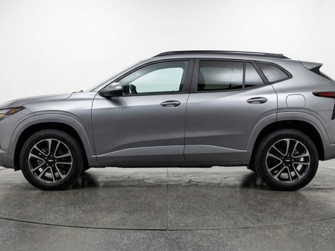 Used 2025 Chevrolet TrailBlazer LT FWD image 5