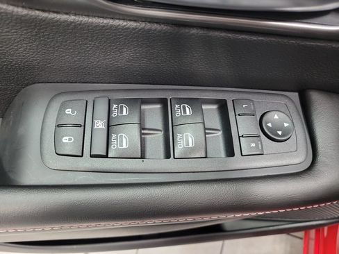 New 2027 Chrysler Pacifica Select AWD/4WD image 24