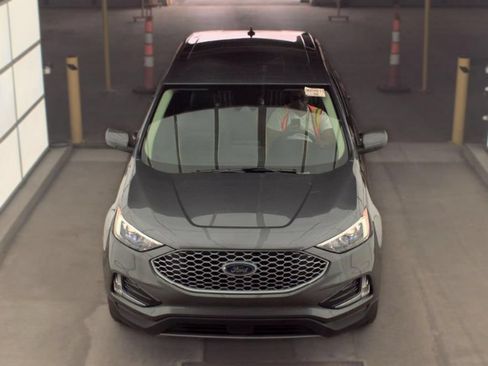 Used 2023 Ford Edge SEL w/ Convenience Package AWD/4WD image 3