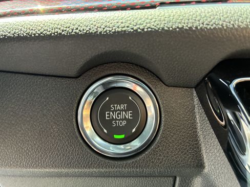 Used 2026 Chevrolet Traverse RS FWD image 34