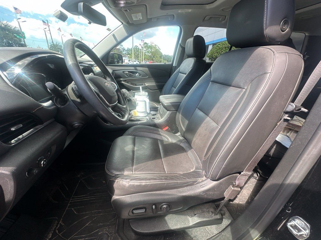 Certified 2020 Chevrolet Traverse Premier w/ Redline Edition AWD/4WD image 11