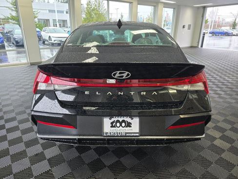 New 2026 Hyundai Elantra SEL Sport Premium w/ Cargo Package FWD image 4