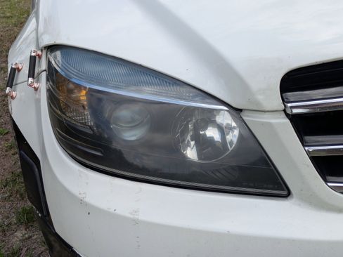 Used 2008 Mercedes-Benz C 300 Sedan image 10