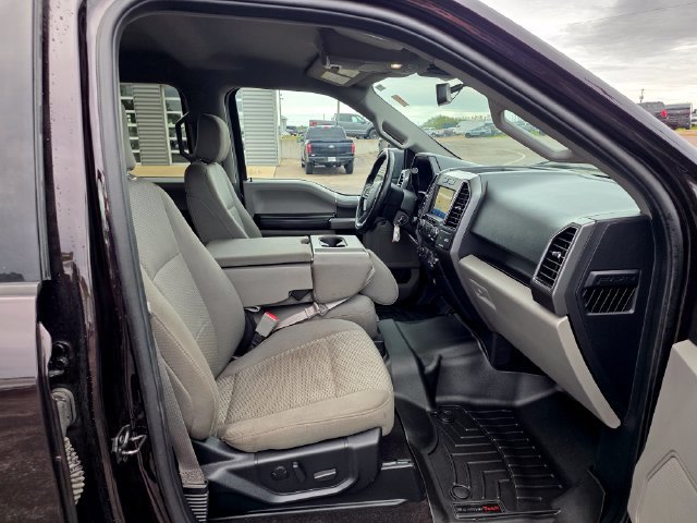 Used 2020 Ford F150 XLT w/ Equipment Group 302A Luxury AWD/4WD image 11