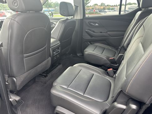 Used 2020 Chevrolet Traverse RS FWD image 14