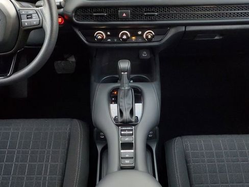 Certified 2025 Honda HR-V LX image 20