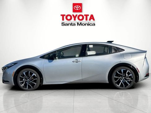 New 2026 Toyota Prius Plug-In Hybrid image 8