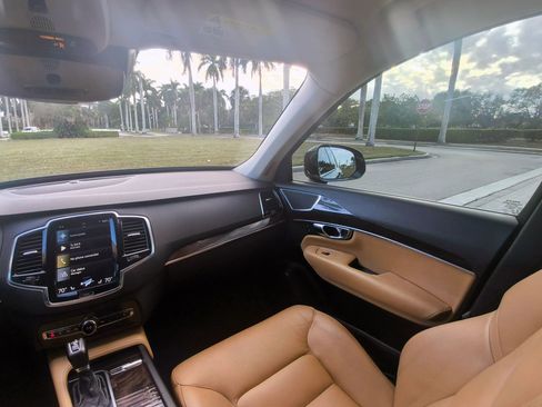 Used 2016 Volvo XC90 T6 Momentum image 22