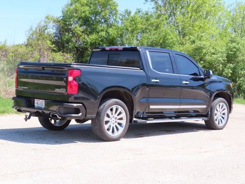 Certified 2023 Chevrolet Silverado 1500 High Country w/ High Country Premium Package AWD/4WD image 3