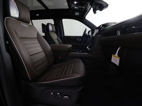 Used 2026 GMC Yukon XL Denali Ultimate AWD/4WD image 10