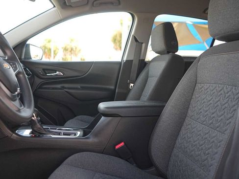 Used 2022 Chevrolet Equinox LT FWD image 11