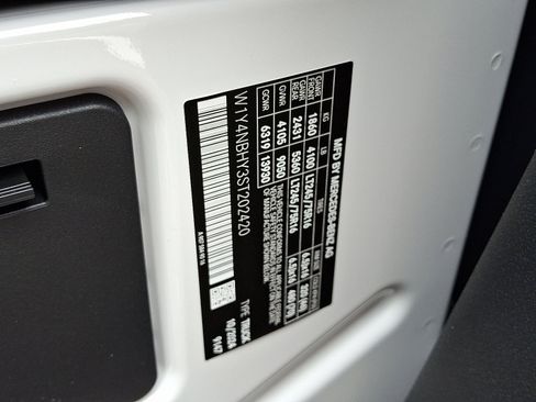 New 2025 Mercedes-Benz Sprinter 2500 image 21