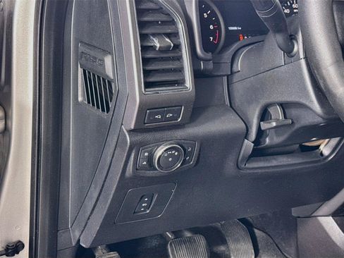 Used 2017 Ford F150 XLT w/ Equipment Group 302A Luxury AWD/4WD image 4