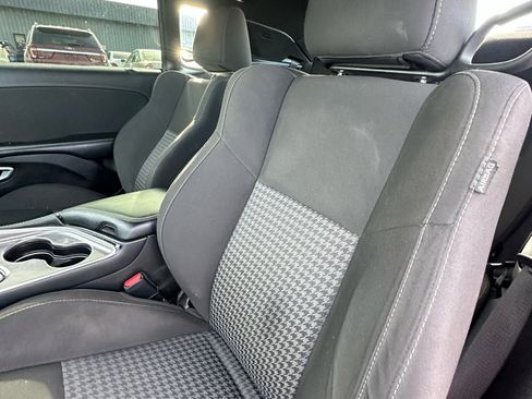 Used 2022 Dodge Challenger GT image 30