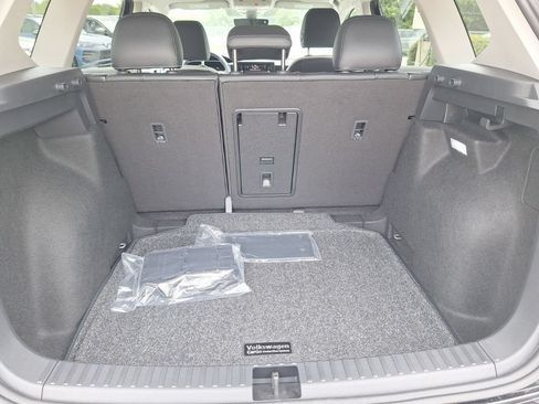 New 2026 Volkswagen Taos SE FWD image 25