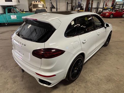 Used 2016 Porsche Cayenne GTS AWD/4WD image 18