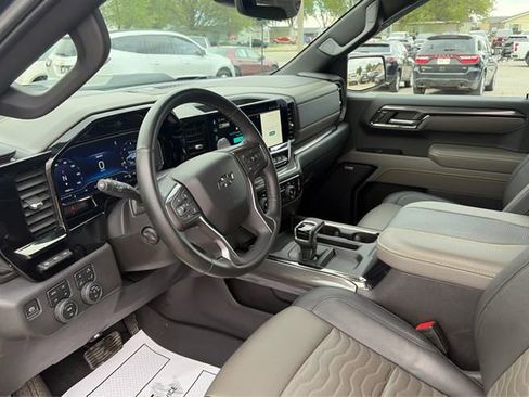 Used 2024 Chevrolet Silverado 1500 ZR2 w/ Technology Package AWD/4WD image 9