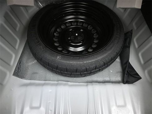 New 2025 Nissan Versa SV w/ Trunk Package image 10