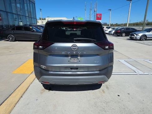 Used 2023 Nissan Rogue SV image 6