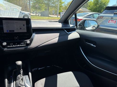 Used 2024 Toyota Corolla SE image 11