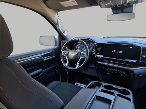 Used 2025 Chevrolet Silverado 1500 LT image 10