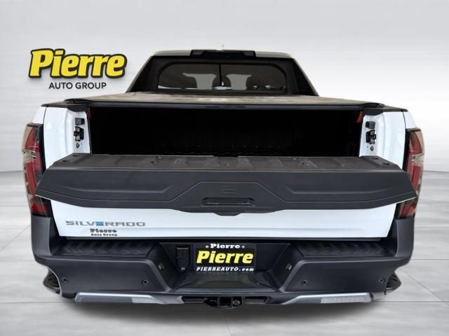 Used 2026 Chevrolet Silverado EV LT AWD/4WD image 4