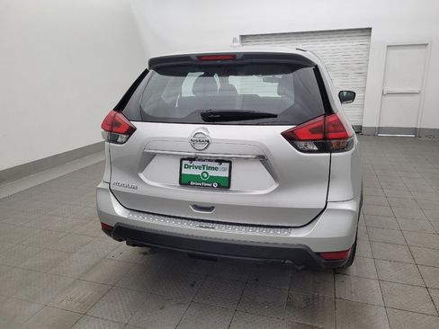 Used 2018 Nissan Rogue S FWD image 7